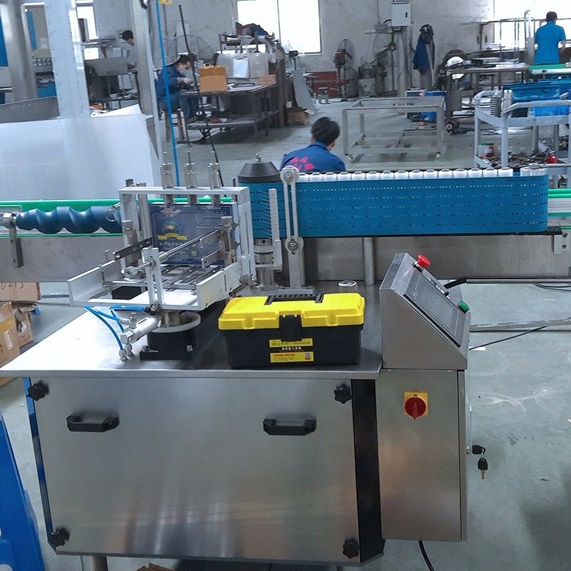 Fully Automatic Paste Labeling Machine for Round Bottle Jars Cans 400 KG Load Capacity