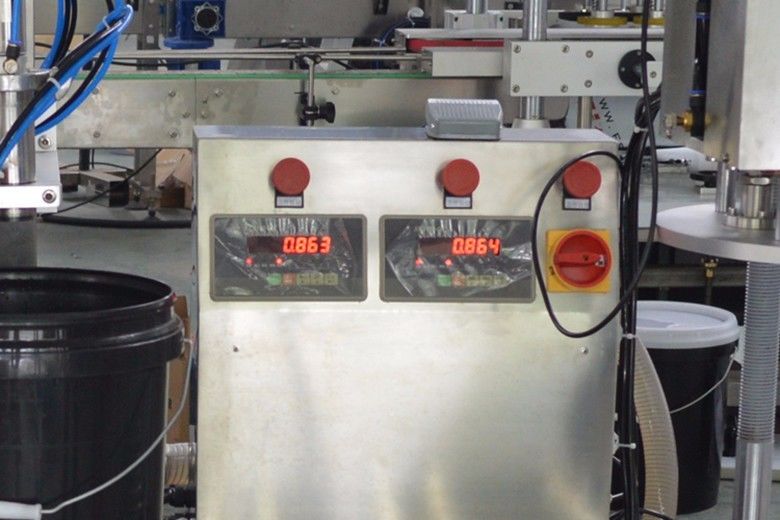 Affordable 150 KG Semi-Automatic Weighing Filling Machine with Core Components Motor