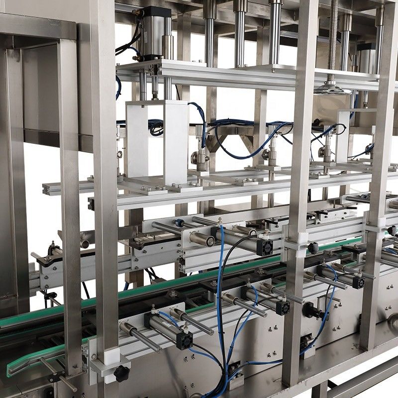 Paper Packaging Material 5 Nozzle Automatic Liquid Filling Machine for Chemical Products
