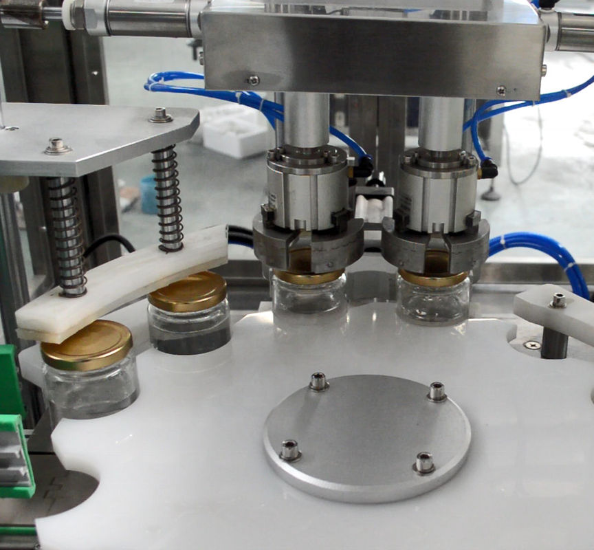 Supply Sale Complete Automatic Capping Machine for Wine/Liquor/Spirits Guan Hong