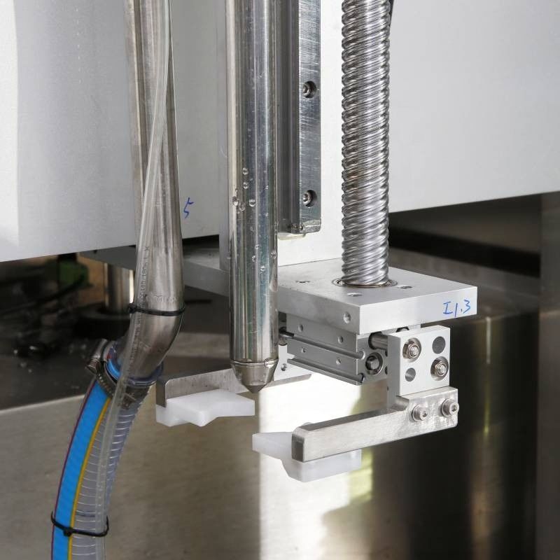 Automatic Double Heads Tracking Type Filling Machine Customized Non-Standard Direct