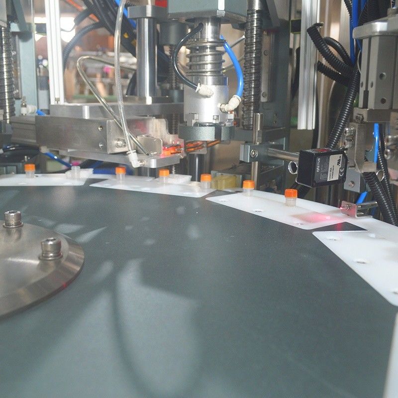 Chuck Type Reagent Tube Liquid Filling Capping Labeling Machine with 800 KG Capacity