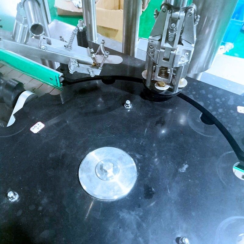 Wine/Liquor/Liquid Glass Bottle Metal Lids Capping Machine with Motor Core Components