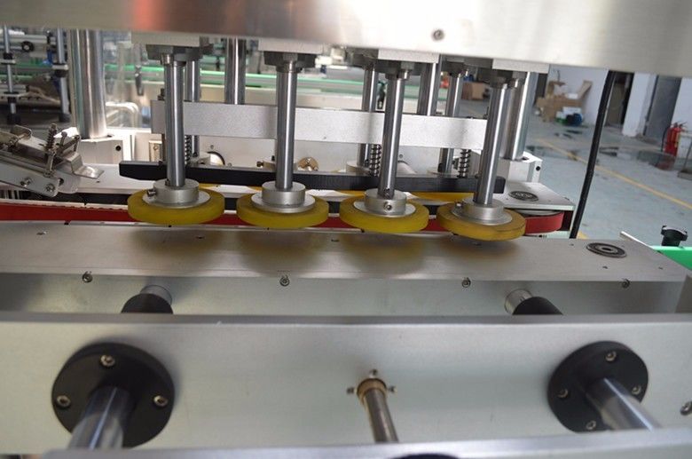 Food Shop High Speed Automatic Plastic Bottle Capping Machine for Production