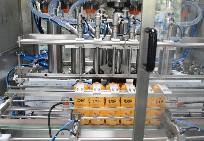 Automatic servo piston type filling machine for liquid/paste/detergent/shampoo