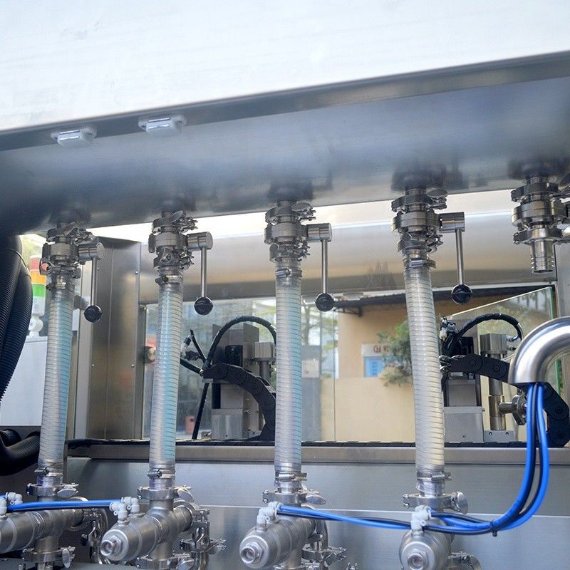 Lubricant Oil and Liquid Shampoo Filling Machine with Double Heads Tracking Type